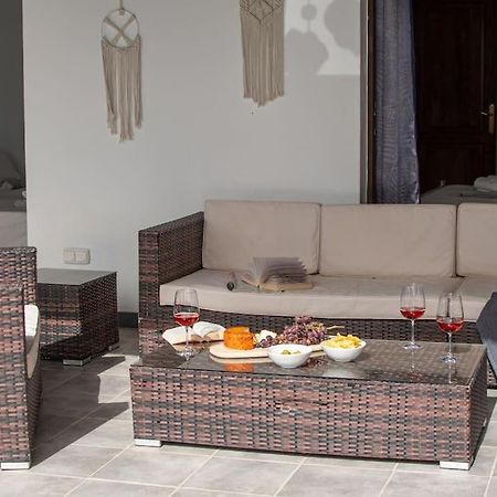 Casa Marlay Spacious, Heated Pool, Bbq & Fast Wi-Fi Only 15 Minutes Walk To Town Playa Blanca  Exteriér fotografie