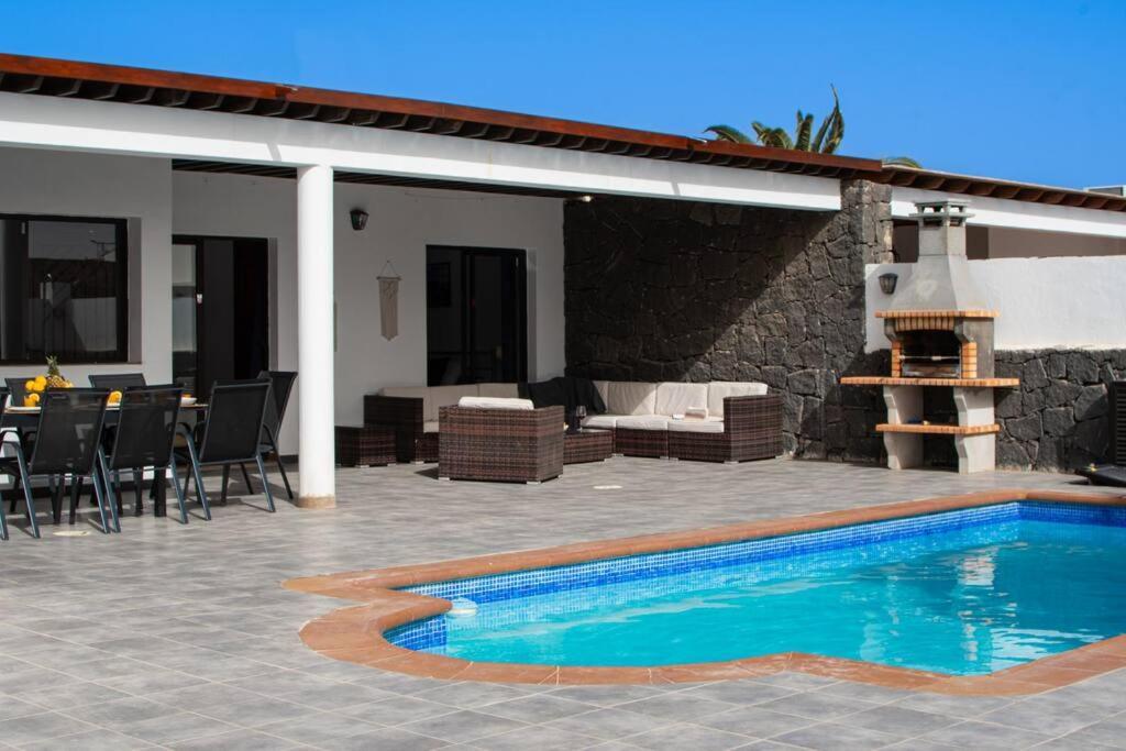Casa Marlay Spacious, Heated Pool, Bbq & Fast Wi-Fi Only 15 Minutes Walk To Town Playa Blanca  Exteriér fotografie