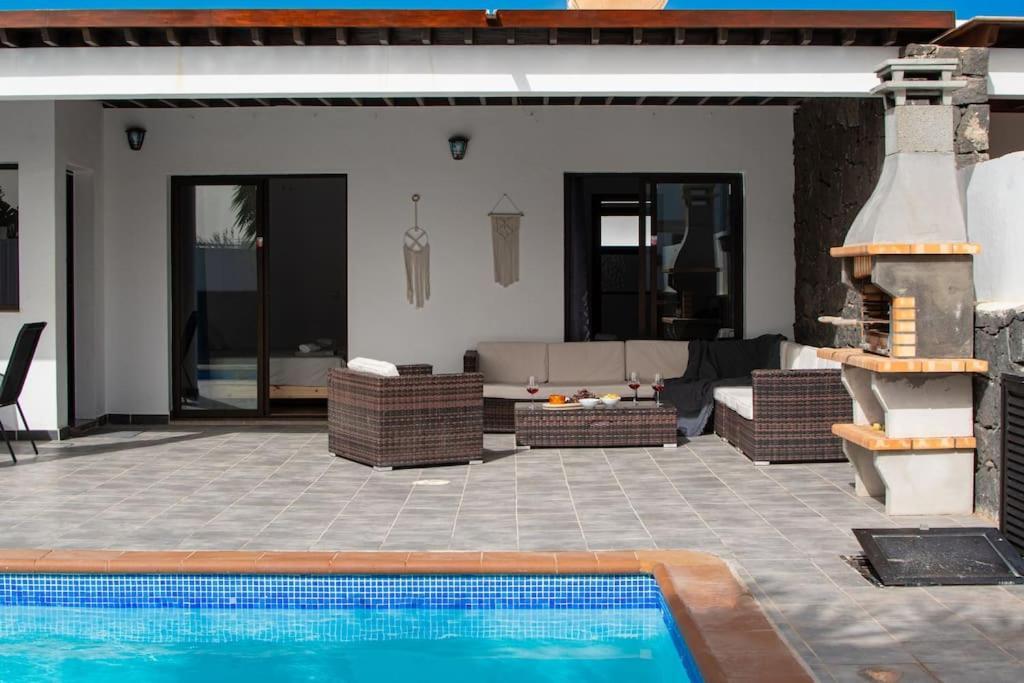 Casa Marlay Spacious, Heated Pool, Bbq & Fast Wi-Fi Only 15 Minutes Walk To Town Playa Blanca  Exteriér fotografie