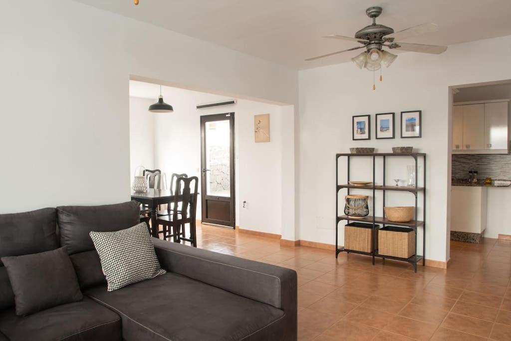 Casa Marlay Spacious, Heated Pool, Bbq & Fast Wi-Fi Only 15 Minutes Walk To Town Playa Blanca  Exteriér fotografie