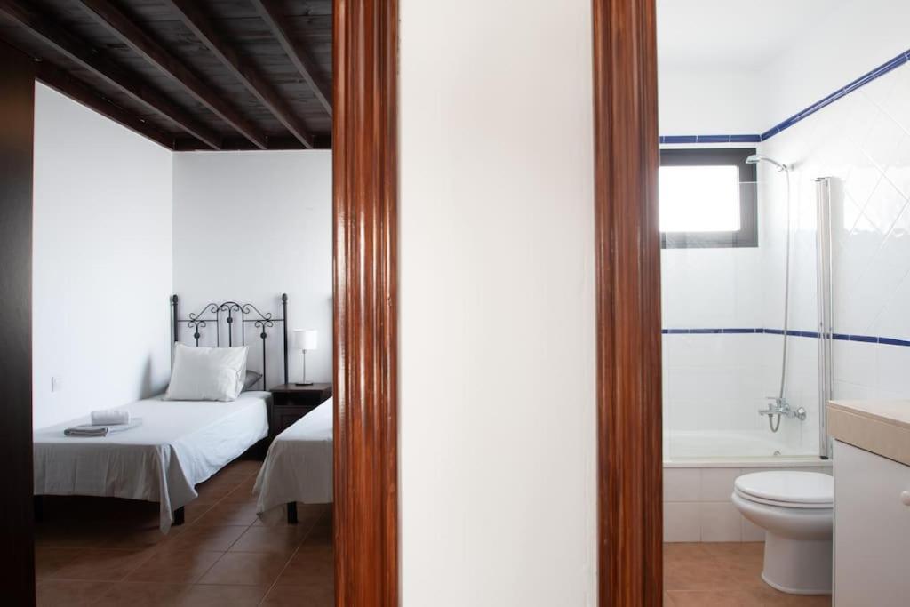Casa Marlay Spacious, Heated Pool, Bbq & Fast Wi-Fi Only 15 Minutes Walk To Town Playa Blanca  Exteriér fotografie