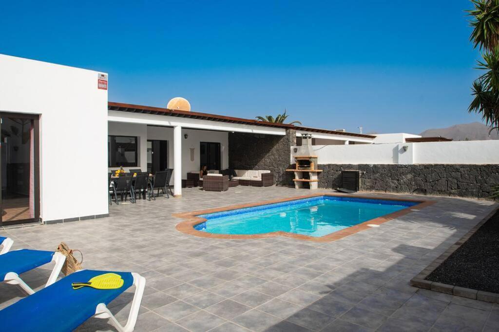 Casa Marlay Spacious, Heated Pool, Bbq & Fast Wi-Fi Only 15 Minutes Walk To Town Playa Blanca  Exteriér fotografie