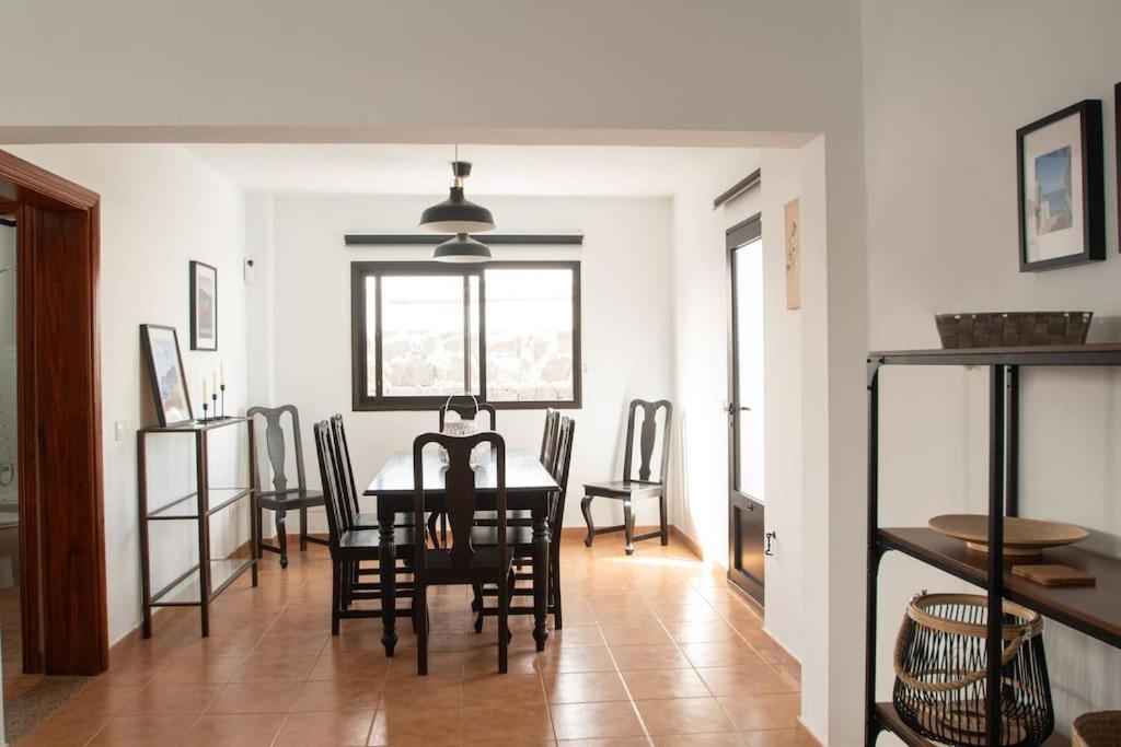 Casa Marlay Spacious, Heated Pool, Bbq & Fast Wi-Fi Only 15 Minutes Walk To Town Playa Blanca  Exteriér fotografie