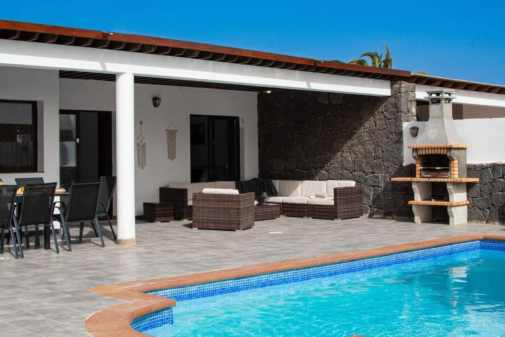 Casa Marlay Spacious, Heated Pool, Bbq & Fast Wi-Fi Only 15 Minutes Walk To Town Playa Blanca  Exteriér fotografie