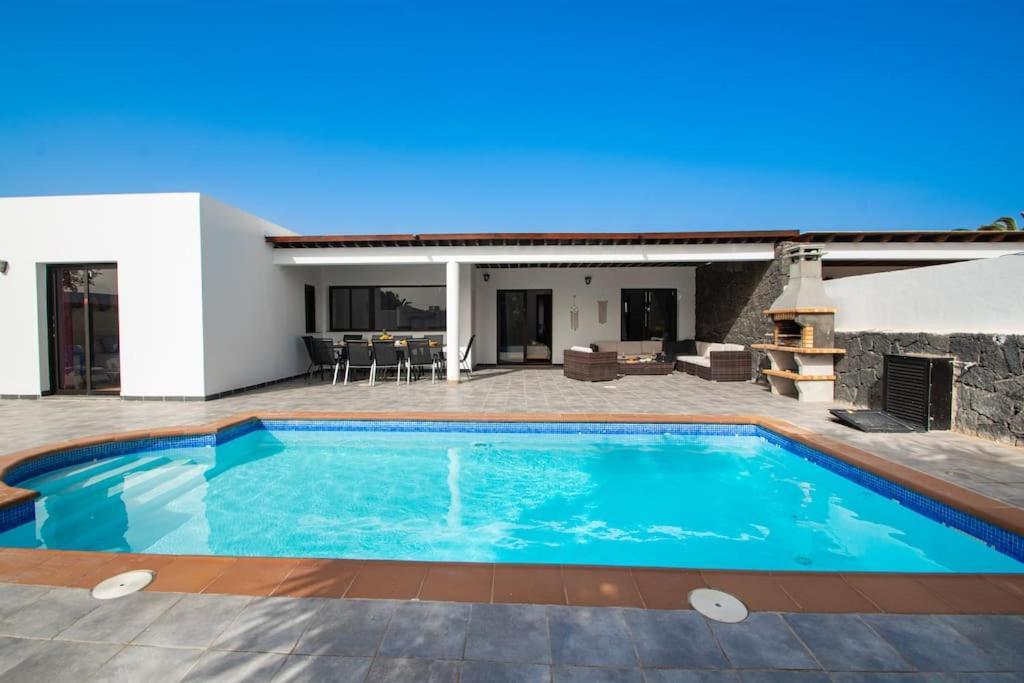 Casa Marlay Spacious, Heated Pool, Bbq & Fast Wi-Fi Only 15 Minutes Walk To Town Playa Blanca  Exteriér fotografie